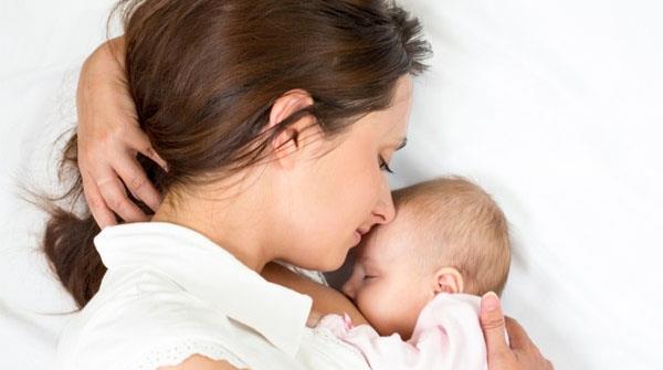 10 façons d'éveiller l'odorat de votre bébé
