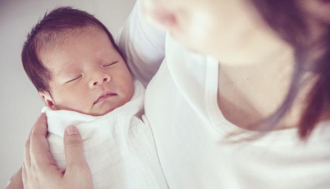 Dinge, die Sie über den Schlaf Ihres Babys nicht wissen
