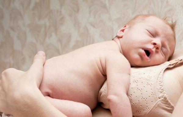 Les nourrissons prennent du poids lentement, que devraient faire les mères?
