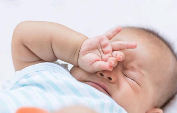 12 bambini cercano sempre di parlare con le loro madri