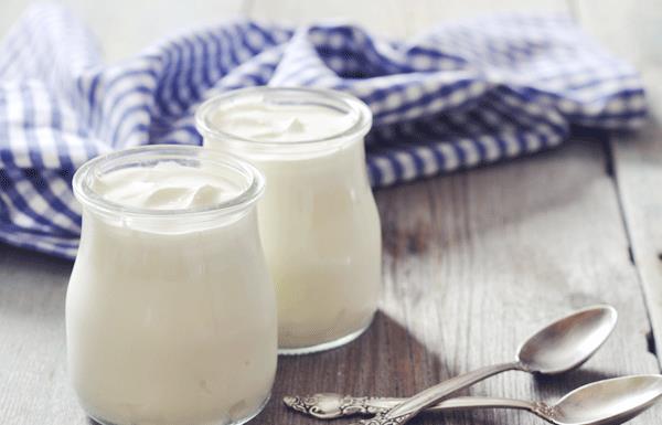 Hvor mange måneder baby kan spise yoghurt - enkelt spørsmål!