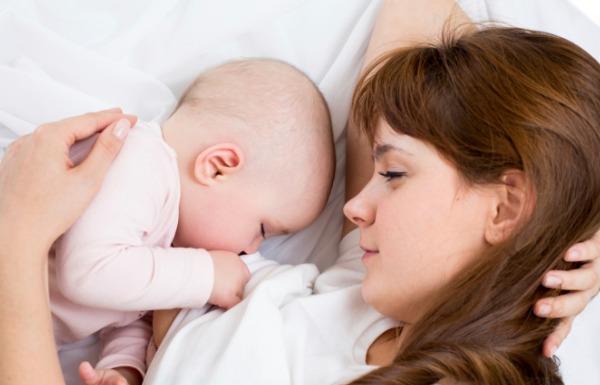 Babies sleeping a lot, feeding less: What tips for mothers?