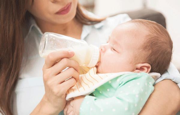 Should babies drink water from 0-6 months of age?