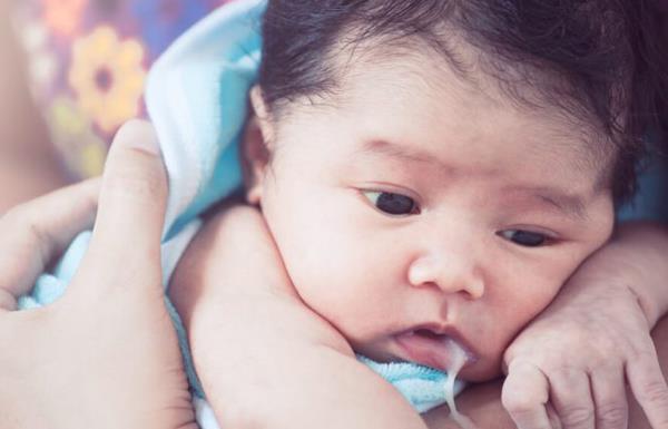 Sorprendente verità sullo stomaco della madre sconosciuta del neonato